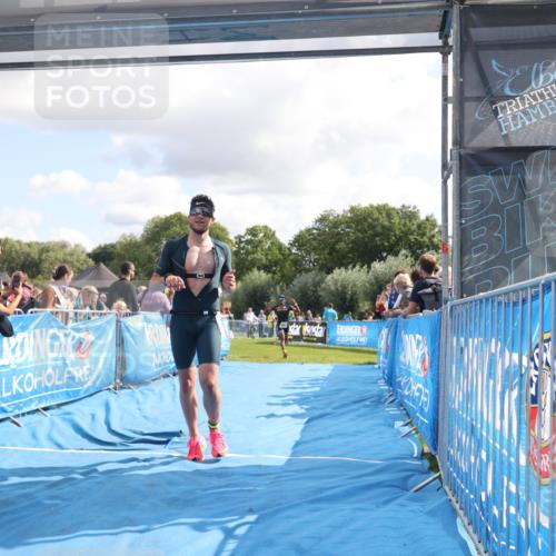 25.08.2024 - Elbe Triathlon Hamburg H.Heesch http://msf.ph/oto/6886573 25.08.2024 11:27:03 Ziel 219, 464, 664 meine-sportfotos.de