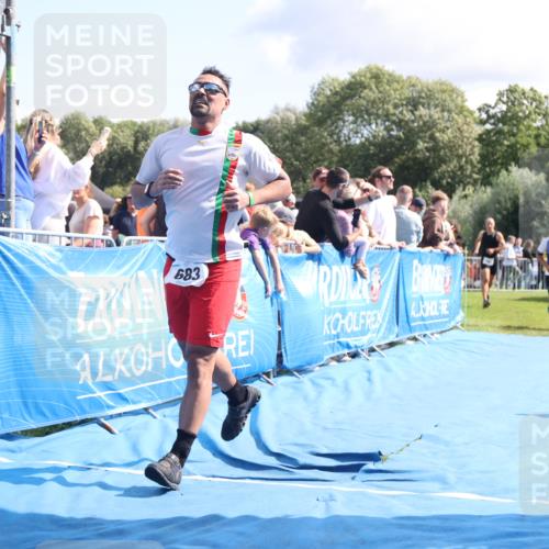 25.08.2024 - Elbe Triathlon Hamburg H.Heesch http://msf.ph/oto/6886574 25.08.2024 11:34:18 Ziel 606, 671, 683, 795, 1429 meine-sportfotos.de