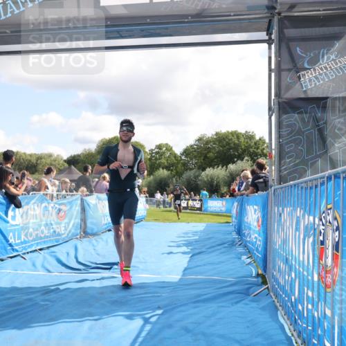 25.08.2024 - Elbe Triathlon Hamburg H.Heesch http://msf.ph/oto/6886575 25.08.2024 11:27:03 Ziel 219, 464, 664 meine-sportfotos.de