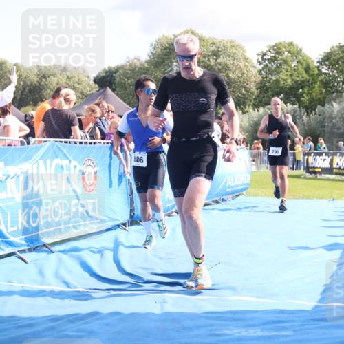 25.08.2024 - Elbe Triathlon Hamburg H.Heesch http://msf.ph/oto/6886615 25.08.2024 11:34:22 Ziel 606, 671, 683, 795, 1429 meine-sportfotos.de