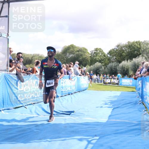 25.08.2024 - Elbe Triathlon Hamburg H.Heesch http://msf.ph/oto/6886619 25.08.2024 11:27:07 Ziel 219, 464, 664 meine-sportfotos.de