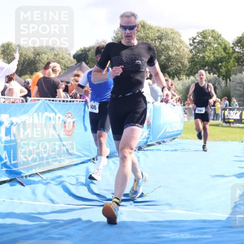 25.08.2024 - Elbe Triathlon Hamburg H.Heesch http://msf.ph/oto/6886620 25.08.2024 11:34:22 Ziel 606, 671, 683, 795, 1429 meine-sportfotos.de