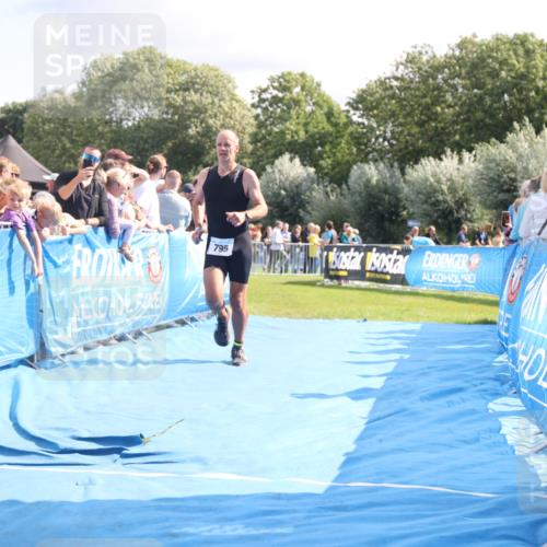 25.08.2024 - Elbe Triathlon Hamburg H.Heesch http://msf.ph/oto/6886622 25.08.2024 11:34:23 Ziel 606, 671, 683, 795, 1429 meine-sportfotos.de