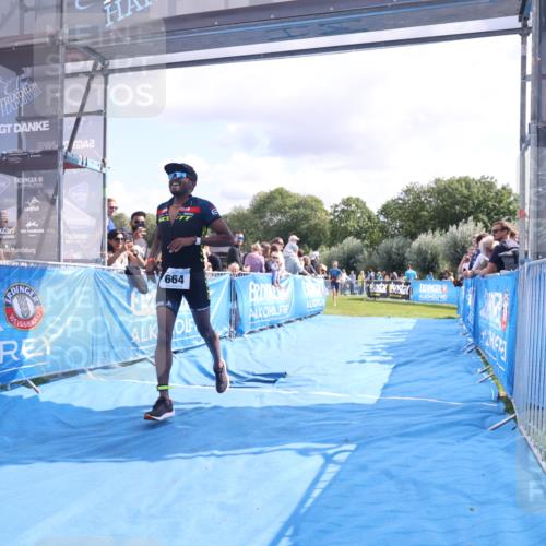 25.08.2024 - Elbe Triathlon Hamburg H.Heesch http://msf.ph/oto/6886625 25.08.2024 11:27:07 Ziel 219, 464, 664 meine-sportfotos.de