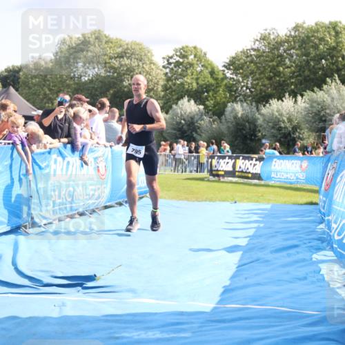 25.08.2024 - Elbe Triathlon Hamburg H.Heesch http://msf.ph/oto/6886626 25.08.2024 11:34:23 Ziel 606, 671, 683, 795, 1429 meine-sportfotos.de