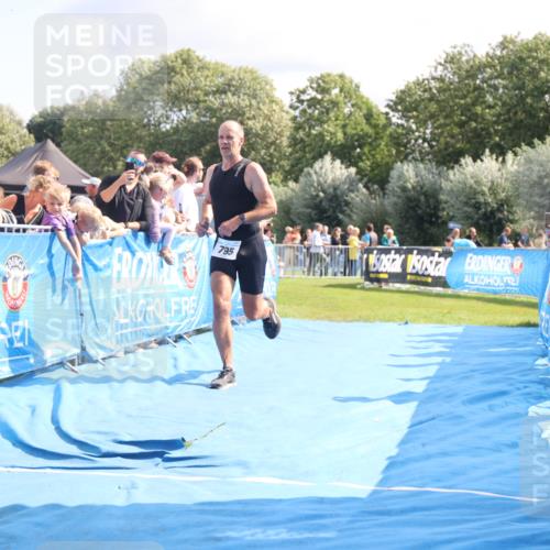25.08.2024 - Elbe Triathlon Hamburg H.Heesch http://msf.ph/oto/6886632 25.08.2024 11:34:23 Ziel 606, 671, 683, 795, 1429 meine-sportfotos.de