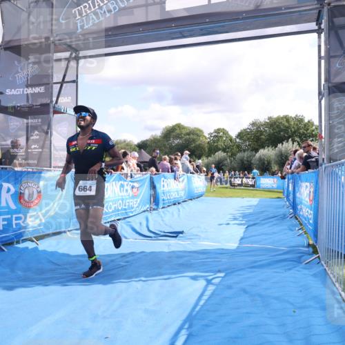 25.08.2024 - Elbe Triathlon Hamburg H.Heesch http://msf.ph/oto/6886633 25.08.2024 11:27:07 Ziel 219, 464, 664 meine-sportfotos.de