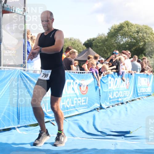 25.08.2024 - Elbe Triathlon Hamburg H.Heesch http://msf.ph/oto/6886652 25.08.2024 11:34:24 Ziel 606, 671, 683, 795, 1429 meine-sportfotos.de