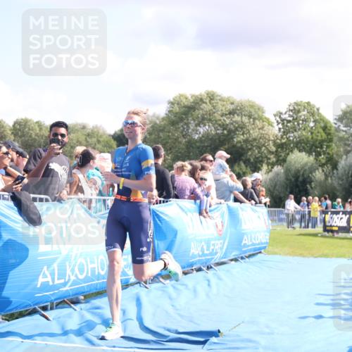 25.08.2024 - Elbe Triathlon Hamburg H.Heesch http://msf.ph/oto/6886653 25.08.2024 11:27:11 Ziel 464, 664 meine-sportfotos.de