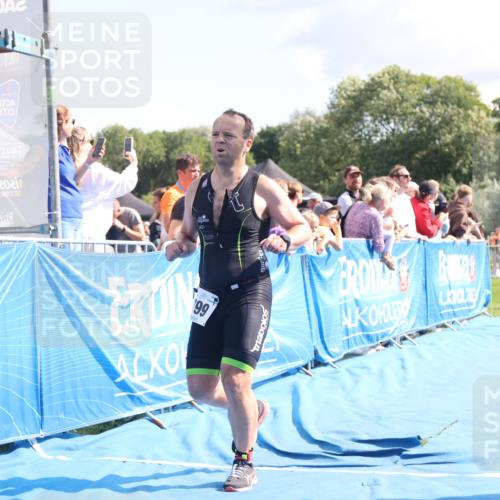 25.08.2024 - Elbe Triathlon Hamburg H.Heesch http://msf.ph/oto/6886670 25.08.2024 11:34:35 Ziel 328, 706, 799 meine-sportfotos.de
