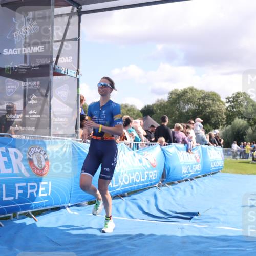 25.08.2024 - Elbe Triathlon Hamburg H.Heesch http://msf.ph/oto/6886671 25.08.2024 11:27:12 Ziel 464, 664 meine-sportfotos.de