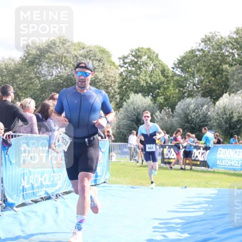 25.08.2024 - Elbe Triathlon Hamburg H.Heesch http://msf.ph/oto/6886692 25.08.2024 11:27:23 Ziel 337, 561, 625 meine-sportfotos.de