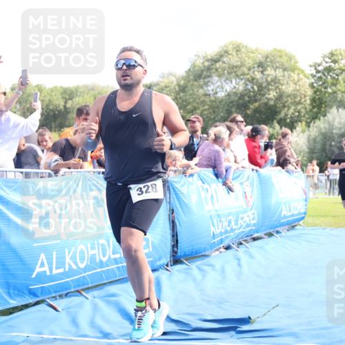 25.08.2024 - Elbe Triathlon Hamburg H.Heesch http://msf.ph/oto/6886695 25.08.2024 11:34:39 Ziel 328, 651, 706, 773, 799 meine-sportfotos.de