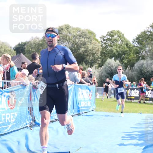 25.08.2024 - Elbe Triathlon Hamburg H.Heesch http://msf.ph/oto/6886706 25.08.2024 11:27:23 Ziel 337, 561, 625 meine-sportfotos.de