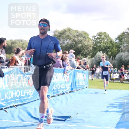 25.08.2024 - Elbe Triathlon Hamburg H.Heesch http://msf.ph/oto/6886717 25.08.2024 11:27:23 Ziel 337, 561, 625 meine-sportfotos.de