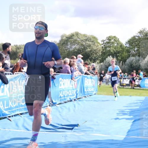 25.08.2024 - Elbe Triathlon Hamburg H.Heesch http://msf.ph/oto/6886721 25.08.2024 11:27:24 Ziel 337, 561, 625 meine-sportfotos.de