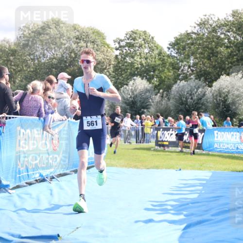 25.08.2024 - Elbe Triathlon Hamburg H.Heesch http://msf.ph/oto/6886725 25.08.2024 11:27:25 Ziel 337, 553, 561, 625 meine-sportfotos.de