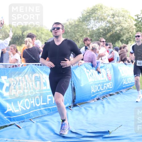 25.08.2024 - Elbe Triathlon Hamburg H.Heesch http://msf.ph/oto/6886726 25.08.2024 11:34:42 Ziel 328, 651, 706, 773, 799 meine-sportfotos.de