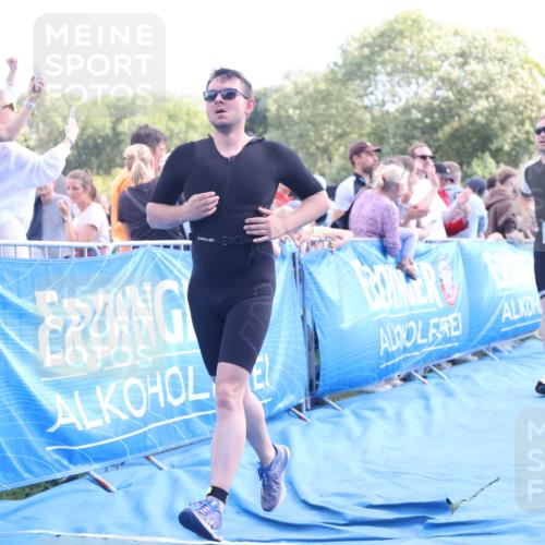 25.08.2024 - Elbe Triathlon Hamburg H.Heesch http://msf.ph/oto/6886729 25.08.2024 11:34:42 Ziel 328, 651, 706, 773, 799 meine-sportfotos.de