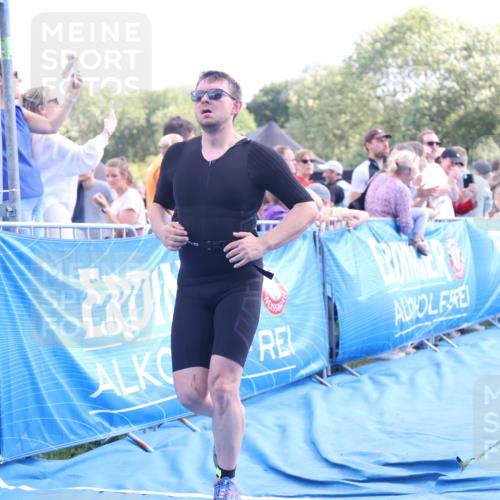 25.08.2024 - Elbe Triathlon Hamburg H.Heesch http://msf.ph/oto/6886735 25.08.2024 11:34:42 Ziel 328, 651, 706, 773, 799 meine-sportfotos.de