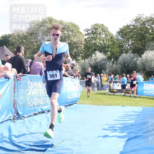 25.08.2024 - Elbe Triathlon Hamburg H.Heesch http://msf.ph/oto/6886738 25.08.2024 11:27:25 Ziel 337, 553, 561, 625 meine-sportfotos.de