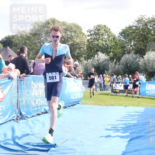 25.08.2024 - Elbe Triathlon Hamburg H.Heesch http://msf.ph/oto/6886740 25.08.2024 11:27:25 Ziel 337, 553, 561, 625 meine-sportfotos.de
