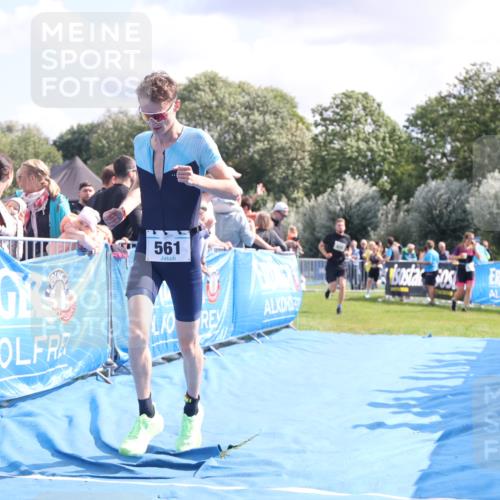 25.08.2024 - Elbe Triathlon Hamburg H.Heesch http://msf.ph/oto/6886748 25.08.2024 11:27:25 Ziel 337, 553, 561, 625 meine-sportfotos.de