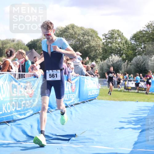 25.08.2024 - Elbe Triathlon Hamburg H.Heesch http://msf.ph/oto/6886752 25.08.2024 11:27:25 Ziel 337, 553, 561, 625 meine-sportfotos.de