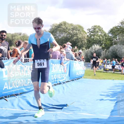 25.08.2024 - Elbe Triathlon Hamburg H.Heesch http://msf.ph/oto/6886758 25.08.2024 11:27:26 Ziel 337, 553, 561, 625 meine-sportfotos.de