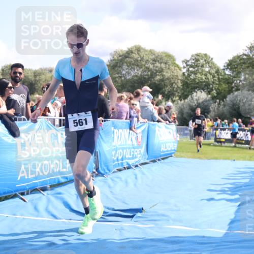 25.08.2024 - Elbe Triathlon Hamburg H.Heesch http://msf.ph/oto/6886761 25.08.2024 11:27:26 Ziel 337, 553, 561, 625 meine-sportfotos.de