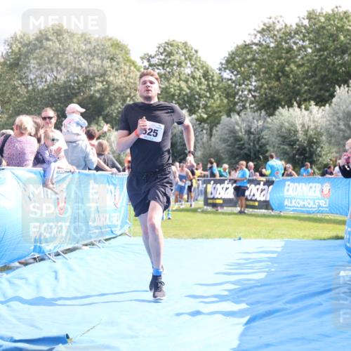 25.08.2024 - Elbe Triathlon Hamburg H.Heesch http://msf.ph/oto/6886771 25.08.2024 11:27:28 Ziel 337, 553, 561, 625, 702 meine-sportfotos.de