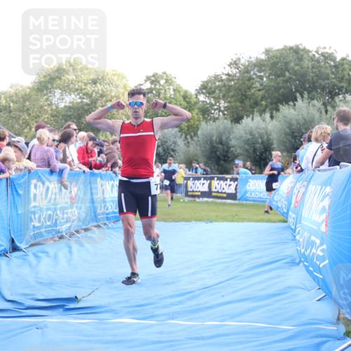 25.08.2024 - Elbe Triathlon Hamburg H.Heesch http://msf.ph/oto/6886773 25.08.2024 11:34:47 Ziel 651, 653, 706, 773 meine-sportfotos.de