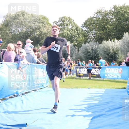 25.08.2024 - Elbe Triathlon Hamburg H.Heesch http://msf.ph/oto/6886774 25.08.2024 11:27:28 Ziel 337, 553, 561, 625, 702 meine-sportfotos.de