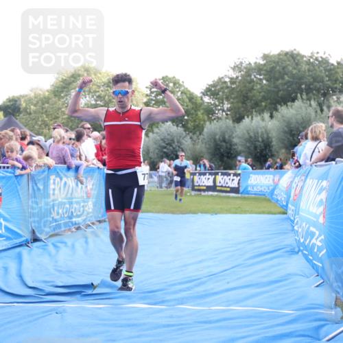 25.08.2024 - Elbe Triathlon Hamburg H.Heesch http://msf.ph/oto/6886791 25.08.2024 11:34:47 Ziel 651, 653, 706, 773 meine-sportfotos.de