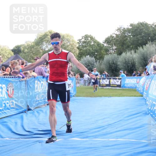 25.08.2024 - Elbe Triathlon Hamburg H.Heesch http://msf.ph/oto/6886805 25.08.2024 11:34:47 Ziel 651, 653, 706, 773 meine-sportfotos.de
