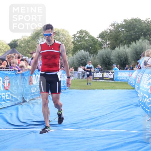 25.08.2024 - Elbe Triathlon Hamburg H.Heesch http://msf.ph/oto/6886809 25.08.2024 11:34:48 Ziel 651, 653, 706, 773 meine-sportfotos.de