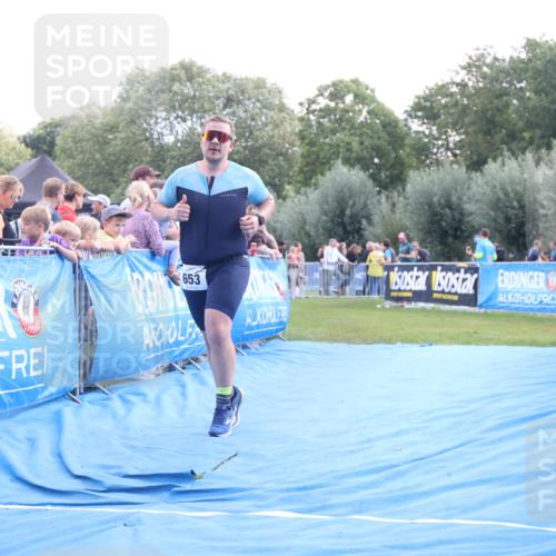 25.08.2024 - Elbe Triathlon Hamburg H.Heesch http://msf.ph/oto/6886812 25.08.2024 11:34:53 Ziel 653, 773 meine-sportfotos.de