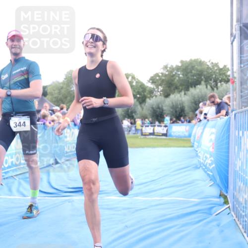 25.08.2024 - Elbe Triathlon Hamburg H.Heesch http://msf.ph/oto/6886859 25.08.2024 11:35:04 Ziel 344, 484 meine-sportfotos.de
