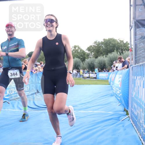 25.08.2024 - Elbe Triathlon Hamburg H.Heesch http://msf.ph/oto/6886861 25.08.2024 11:35:04 Ziel 344, 484 meine-sportfotos.de