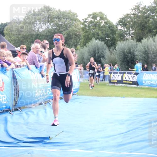 25.08.2024 - Elbe Triathlon Hamburg H.Heesch http://msf.ph/oto/6886867 25.08.2024 11:35:13 Ziel 352, 463, 686 meine-sportfotos.de
