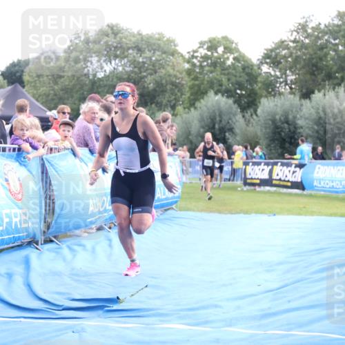 25.08.2024 - Elbe Triathlon Hamburg H.Heesch http://msf.ph/oto/6886868 25.08.2024 11:35:13 Ziel 352, 463, 686 meine-sportfotos.de