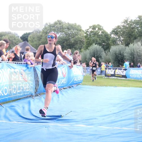 25.08.2024 - Elbe Triathlon Hamburg H.Heesch http://msf.ph/oto/6886872 25.08.2024 11:35:13 Ziel 352, 463, 686 meine-sportfotos.de