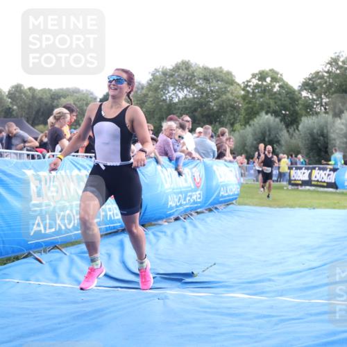 25.08.2024 - Elbe Triathlon Hamburg H.Heesch http://msf.ph/oto/6886876 25.08.2024 11:35:14 Ziel 352, 463, 686, 713 meine-sportfotos.de