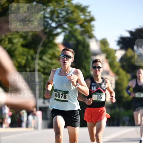 01.09.2024 - BARMER Alsterlauf Dr. Thomas Lammeyer http://msf.ph/oto/6886984 01.09.2024 09:17:43 Laufen 8078, 16 meine-sportfotos.de