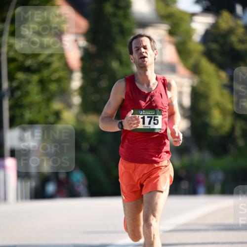 01.09.2024 - BARMER Alsterlauf Dr. Thomas Lammeyer http://msf.ph/oto/6887232 01.09.2024 09:19:04 Laufen 35, 175 meine-sportfotos.de