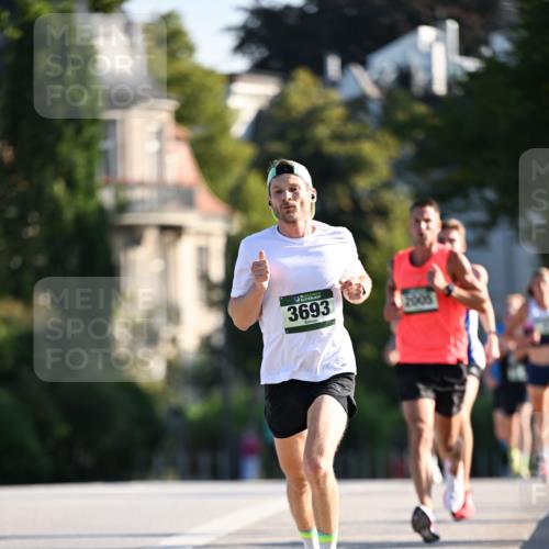 01.09.2024 - BARMER Alsterlauf Dr. Thomas Lammeyer http://msf.ph/oto/6887293 01.09.2024 09:19:28 Laufen 3693, 2005 meine-sportfotos.de