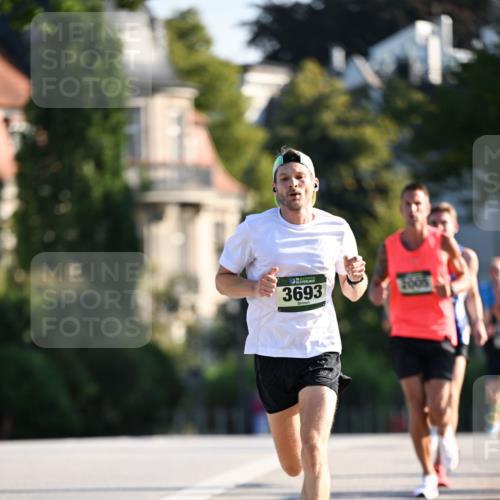 01.09.2024 - BARMER Alsterlauf Dr. Thomas Lammeyer http://msf.ph/oto/6887294 01.09.2024 09:19:28 Laufen 3693, 2005 meine-sportfotos.de