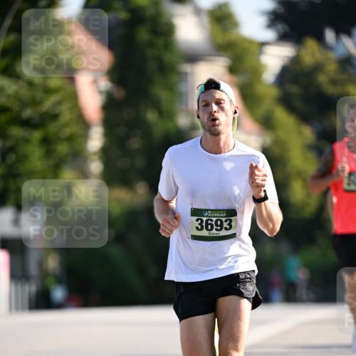 01.09.2024 - BARMER Alsterlauf Dr. Thomas Lammeyer http://msf.ph/oto/6887300 01.09.2024 09:19:29 Laufen 35, 3693 meine-sportfotos.de