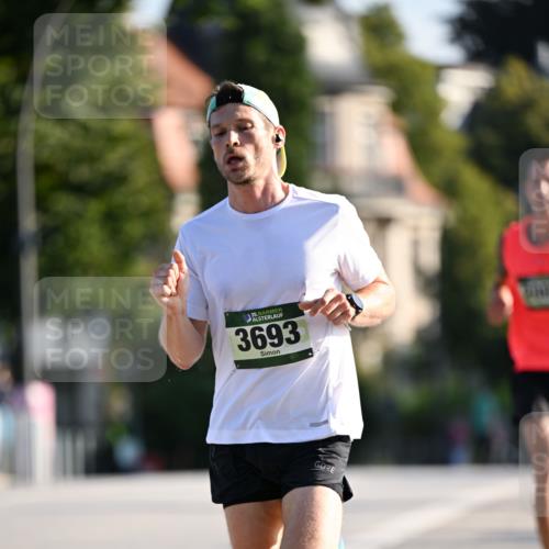 01.09.2024 - BARMER Alsterlauf Dr. Thomas Lammeyer http://msf.ph/oto/6887303 01.09.2024 09:19:29 Laufen 5, 3693 meine-sportfotos.de