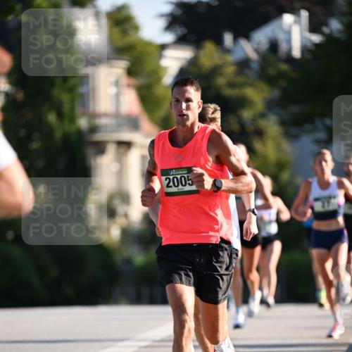 01.09.2024 - BARMER Alsterlauf Dr. Thomas Lammeyer http://msf.ph/oto/6887305 01.09.2024 09:19:30 Laufen 2005 meine-sportfotos.de